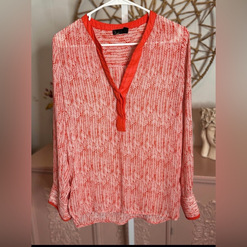 Noir Women’s Medium Women's orange and white Patterned Top